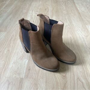 Crevo Chelsea Suede Ankle Boots